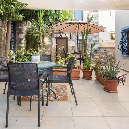 Stone House, 2br, Cozy, Spacy, Terrace, Fast Wifi, Parking Βίλα Αλικαρνασσός
