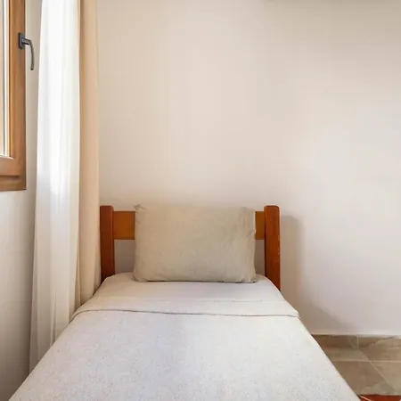 Βίλα Stone House, 2br, Cozy, Spacy, Terrace, Fast Wifi, Parking